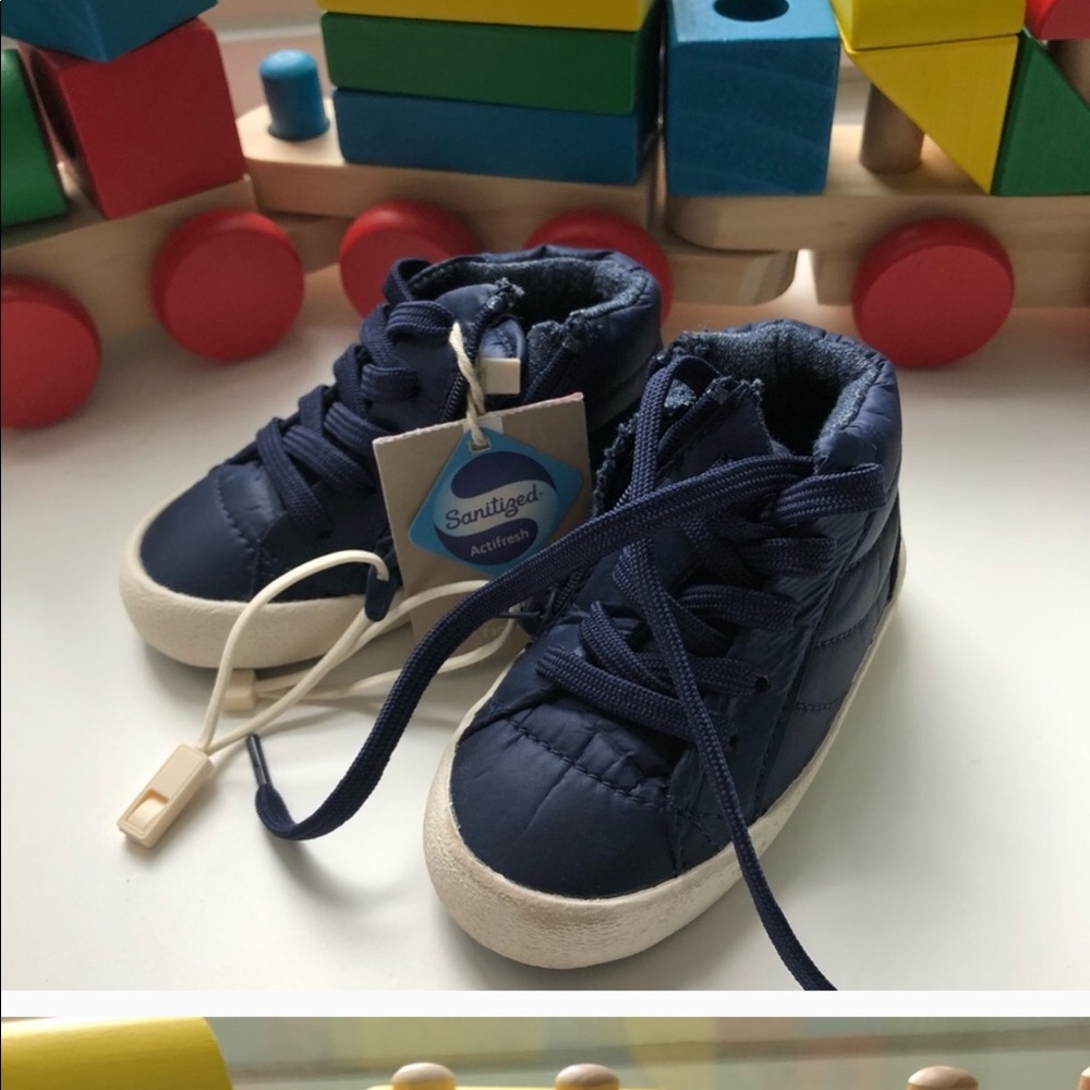 Zara NWT blue high top